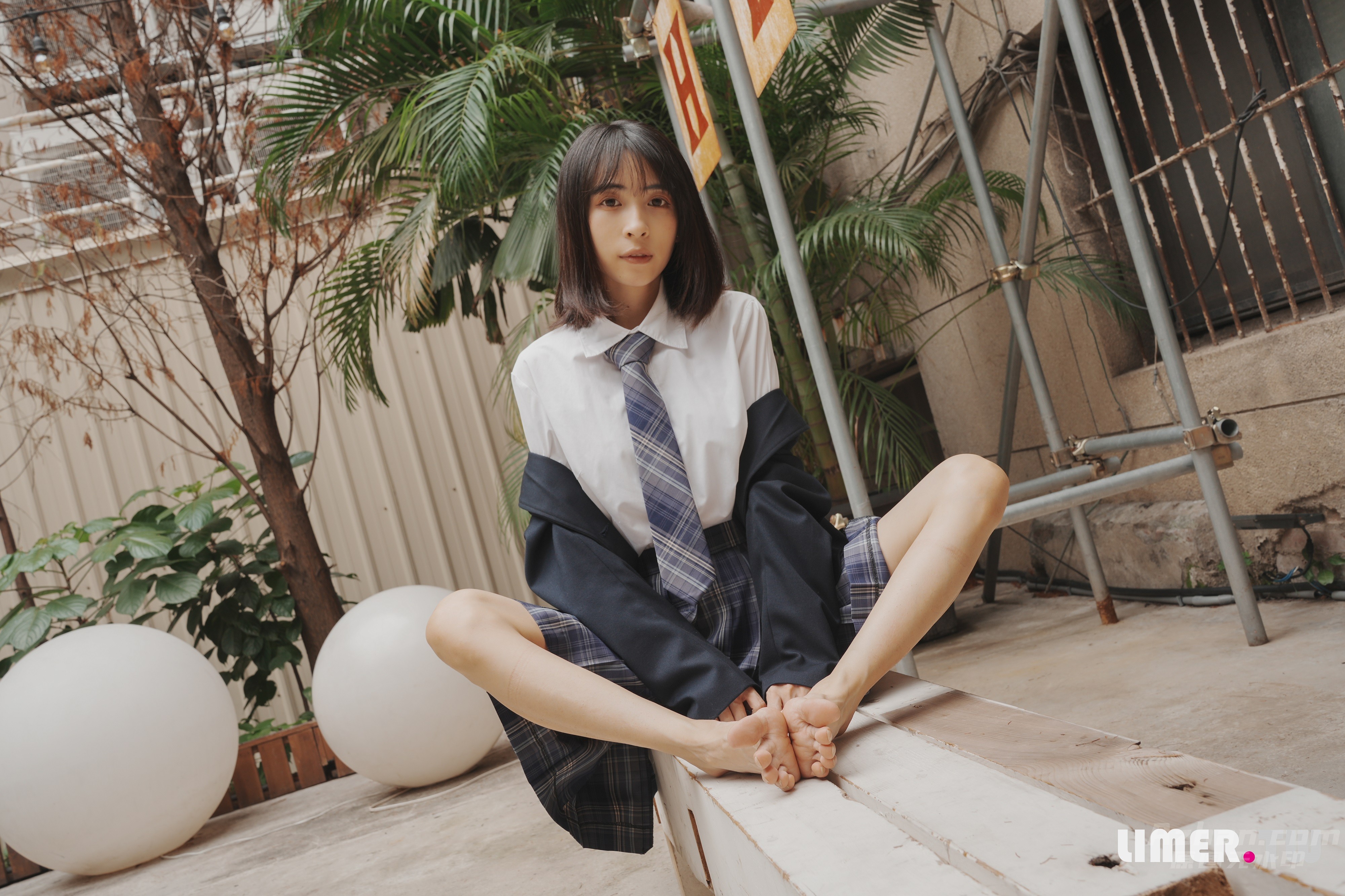Limerence-037.子子 JK小腿袜到裸足的偷窥视角-181P+1V／5.40GB-2