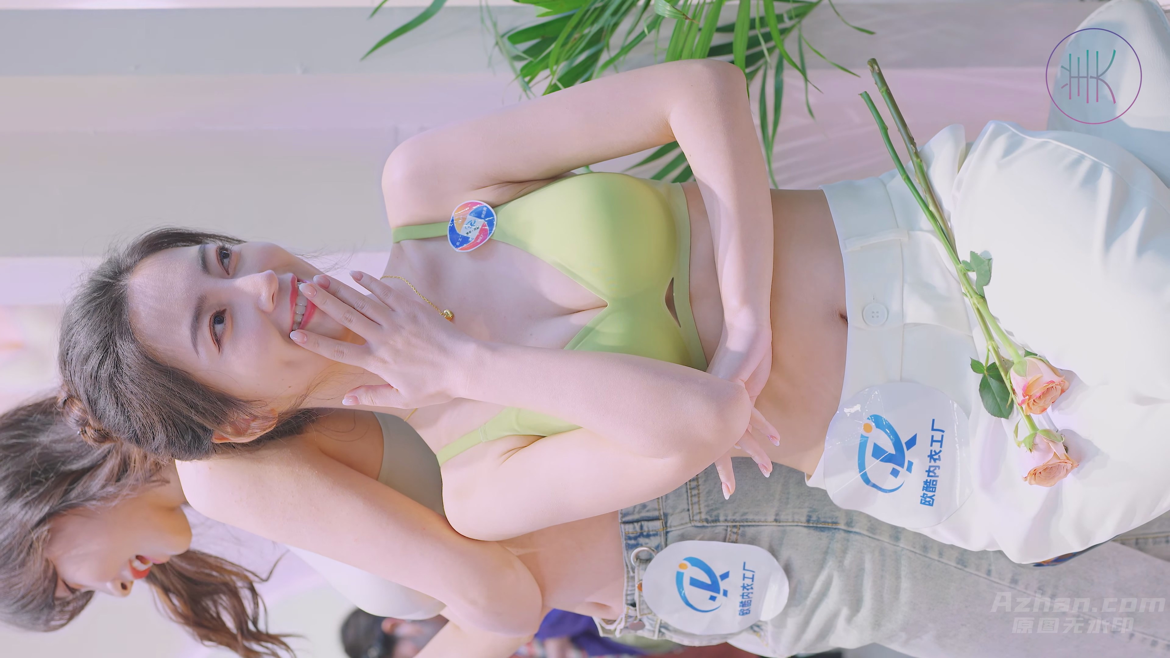 A85 2023深圳內衣展SIUF美胸美乳可爱少女內衣秀4K HDR 2.06G-12